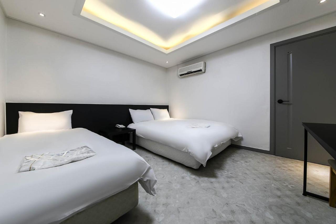 Mi Amor Motel Sokcho Exterior photo